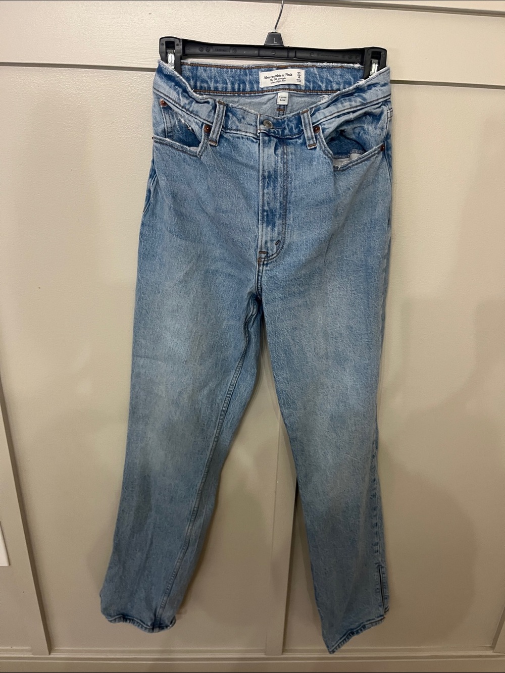 Abercrombie & Fitch Light Blue High-Rise '90s Straight Jeans size 4 Long